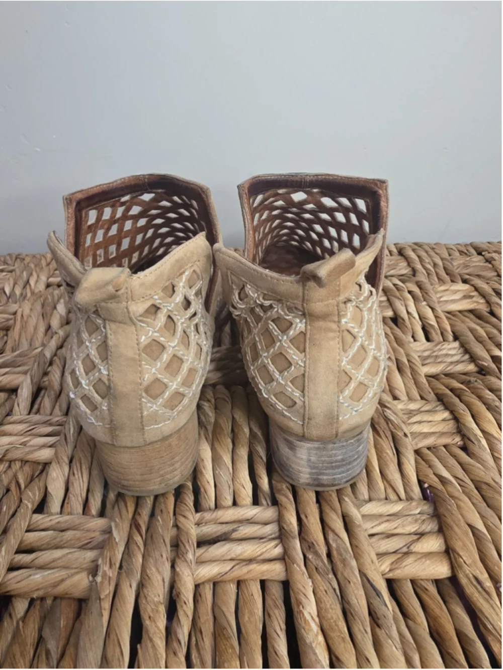 Jeffrey Campbell Taggart Booties Open Cut Outs Sand Leather Sz 9 - Mark On Heel